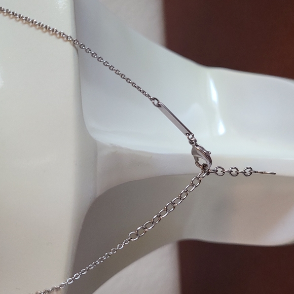 Kendra scott isla pendant necklace in black mother of pearl - Picture 3 of 15